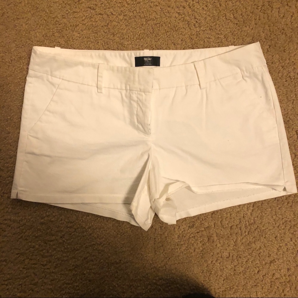 Mossimo Chino Shorts - White (Size 16)